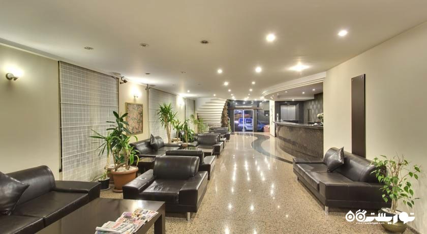 نشیمن لابی هتل آنت رویال